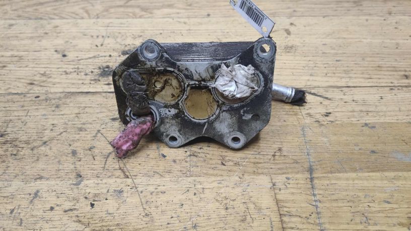 radiator-oxlazdeniia-masla-xolodilnik-volkswagen-passat-b6-20i-bvy-art-20808-big-0