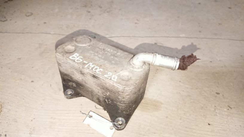 radiator-oxlazdeniia-masla-xolodilnik-volkswagen-passat-b6-20i-bvy-art-20808-big-3