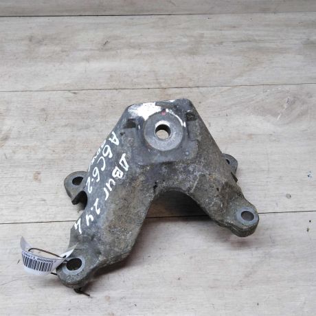 kronstein-dvigatelia-levyi-audi-a6-c6-art-21164-big-0