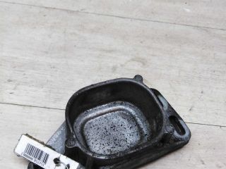 kronstein-dvigatelia-perednii-volkswagen-passat-b5-gp-16i-alz-art-21848