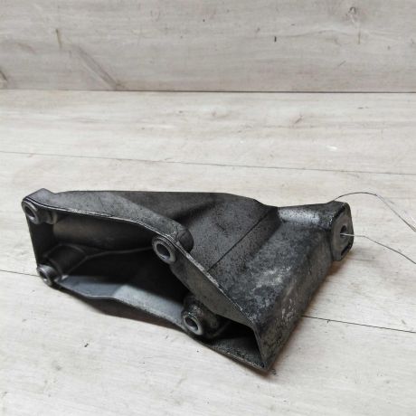 kronstein-krepleniia-dvigatelia-levyi-volkswagen-passat-b5-gp-16i-alz-art-21927-big-1