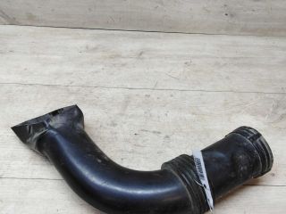 patrubok-vozduxovoda-audi-a8-d2-art-25132