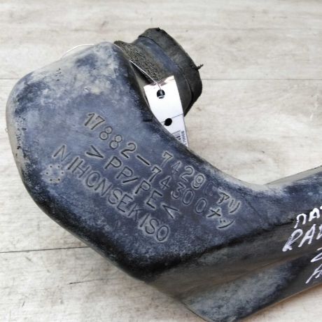patrubok-vozduxovoda-toyota-rav4-art-25500-big-1