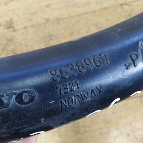 patrubok-vozduxovoda-podaci-vozduxa-volvo-xc90-art-30100-big-2