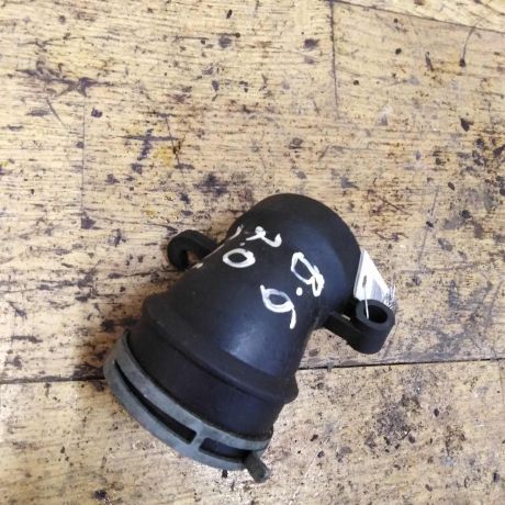 patrubok-vozduxovoda-volkswagen-passat-b6-20-tdi-art-30118-big-0