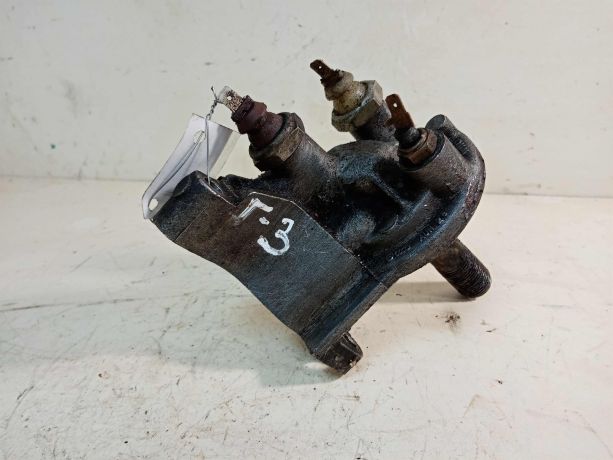 kronstein-maslianogo-filtra-volkswagen-golf-3-volkswagen-vento-art-30146-big-0