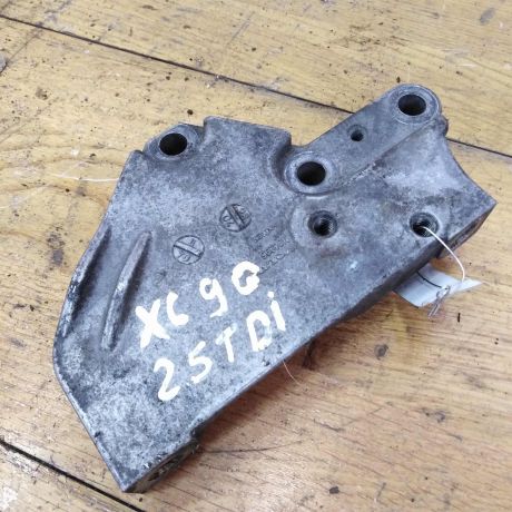 kronstein-krepleniia-volvo-xc90-dvigatel-art-30283-big-0