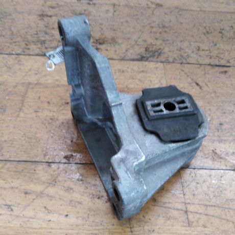 opora-kronstein-volvo-xc90-art-30293-big-0