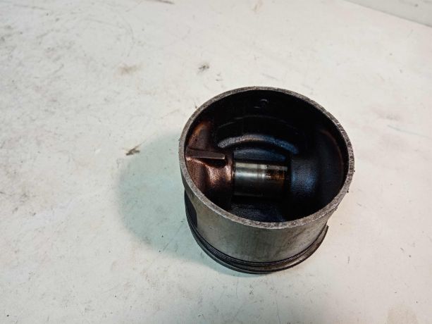 porsen-volkswagen-golf-3-18-aam-razmer-80985-volkswagen-vento-art-31015-big-2