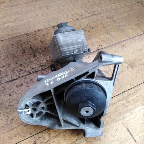 kronstein-dvigatelia-volkswagen-touareg-36-bhk-kronstein-maslianogo-filtra-art-34157-big-0
