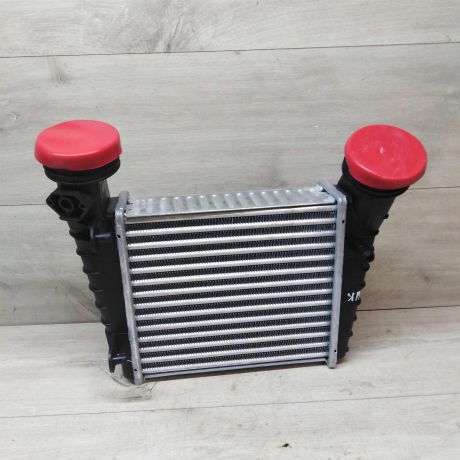 radiator-interkuler-volkswagen-passat-b5-gp-18-turbo-pod-datcik-novyi-art-35709-big-0