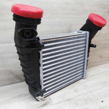 radiator-interkuler-volkswagen-passat-b5-gp-18-turbo-pod-datcik-novyi-art-35709-big-3