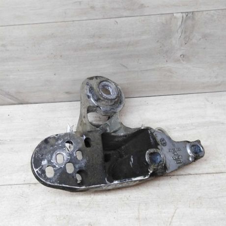 kronstein-krepleniia-dvigatelia-levyi-volkswagen-passat-b5-gp-art-43029-big-0