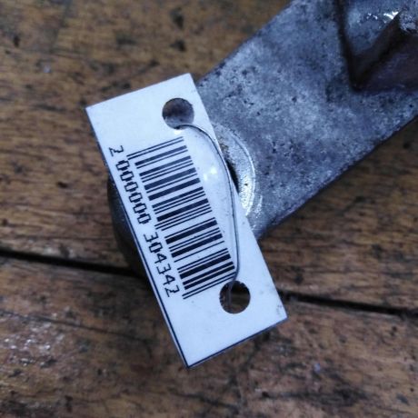 kronstein-krepleniia-dvigatelia-pravyi-volvo-xc90-rest-art-43409-big-3