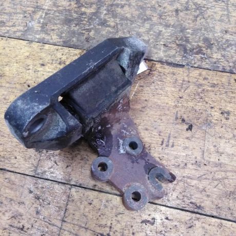 kronstein-dvigatelia-pravyi-poduska-volvo-xc90-rest-art-43598-big-4