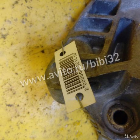 pravyi-kronstein-dvigatelia-volkswagen-passat-b6-20-tdi-bmp-art-44030-big-1