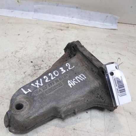 kronstein-krepleniia-dvigatelia-levyi-32i-mercedes-w220-art-44815-big-1