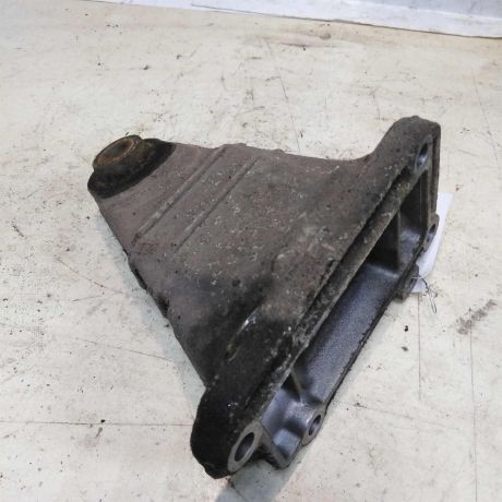 kronstein-krepleniia-dvigatelia-levyi-32i-mercedes-w220-art-44815-big-2