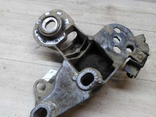 kronstein-dvigatelia-pravyi-volkswagen-passat-b5-art-46018