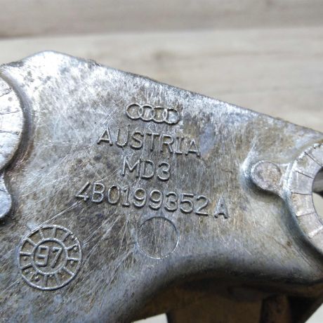 kronstein-dvigatelia-pravyi-volkswagen-passat-b5-art-46018-big-2