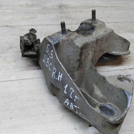 kronstein-dvigatelia-pravyi-volkswagen-passat-b5-art-46018-big-4
