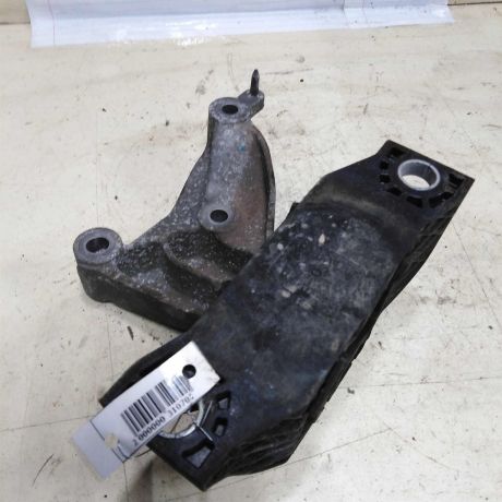 kronstein-dvigatelia-pravyi-renault-sandero-ii-stepway-15gv-renault-logan-ii-art-46682-big-3