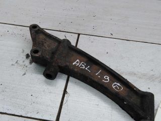 kronstein-krepleniia-dvigatelia-19-volkswagen-transporter-t4-art-49174