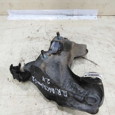 kronstein-dvigatelia-pravyi-audi-a6-c5-do-rest-volkswagen-passat-b5-art-50441-big-1