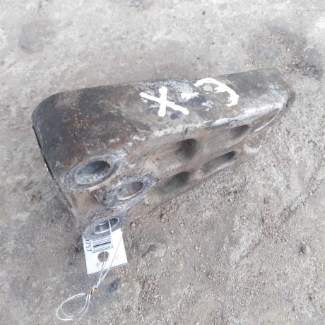 kronstein-dvigatelia-hyundai-elantra-iii-xd-2-art-51346-big-1