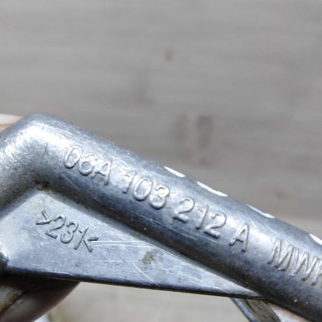 trubka-vakuumnaia-flanec-volkswagen-jetta-5-skoda-octavia-a5-16-art-54794-big-1