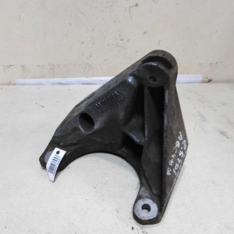 kronstein-dvigatelia-pravyi-audi-a6-c4-audi-100-c4-25-tdi-art-56634-big-1