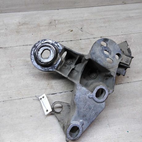 kronstein-krepleniia-dvigatelia-pravyi-volkswagen-passat-b5-passat-b5-gp-audi-a6-c5-skoda-superb-audi-a4-b5-art-58887-big-4