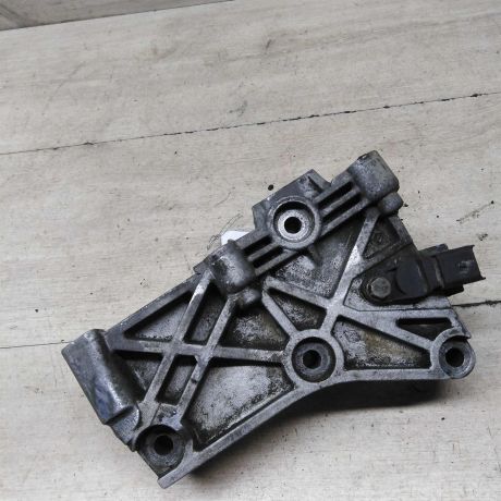 kronstein-dvigatelia-pravyi-renault-kangoo-i-do-rest-15tdi-art-59389-big-1