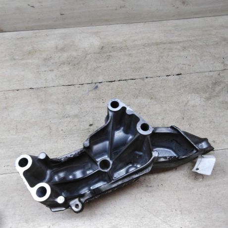 kronstein-dvigatelia-pravyi-14-axp-volkswagen-golf-4-bora-skoda-octavia-tour-audi-a3-art-62402-big-1