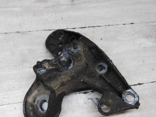 kronstein-krepleniia-dvigatelia-audi-a6-c5-passat-b5-passat-b5-gp-audi-a4-b5-levyi-art-65047