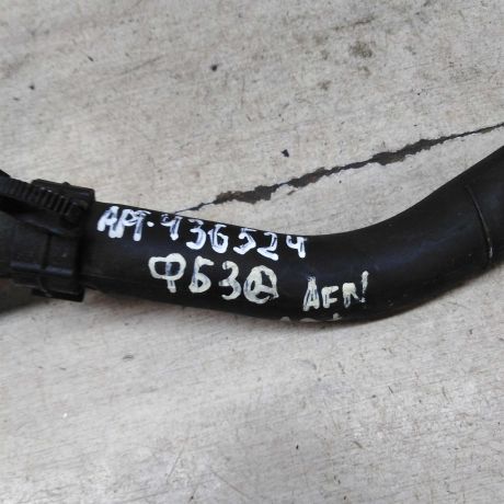 patrubok-ventiliacii-karternyx-gazov-volkswagen-passat-b3-b4-028103491j-art-71039-big-3