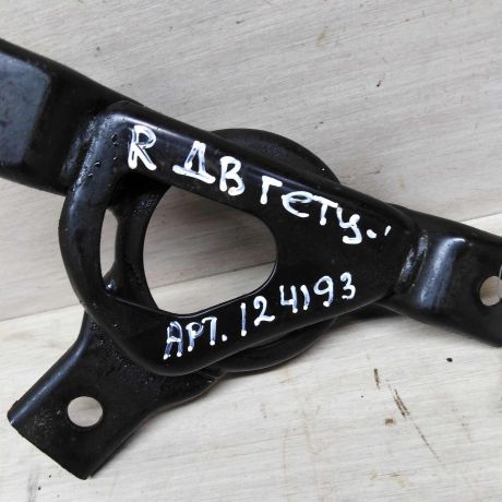 kronstein-dvigatelia-pravyi-hyundai-getz-art-72916-big-2