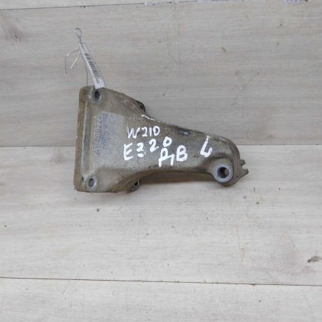 kronstein-krepleniia-dvigatelia-levyi-mercedes-w210-e320-art-73758-big-0