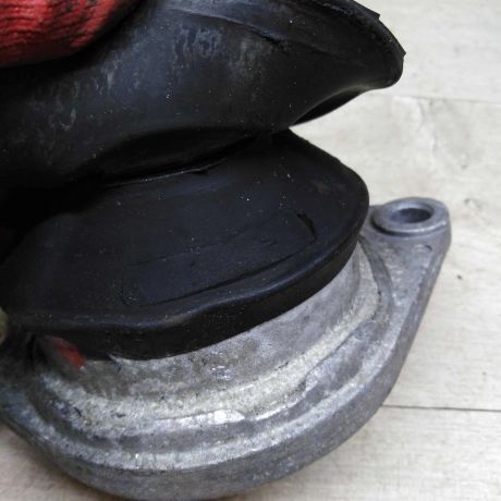 opora-dvigatelia-poduska-audi-80-b4-original-art-77520-big-3