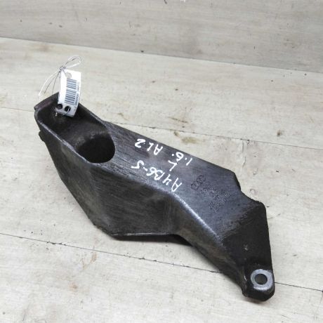 kronstein-dvigatelia-levyi-audi-a4-b6-art-83120-big-0