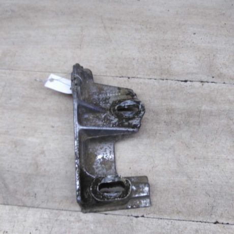 kronstein-krepleniia-dvigatelia-pravyi-volkswagen-sharan-art-86189-big-0