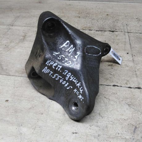 kronstein-dvigatelia-niznii-renault-megane-iii-art-92485-big-3