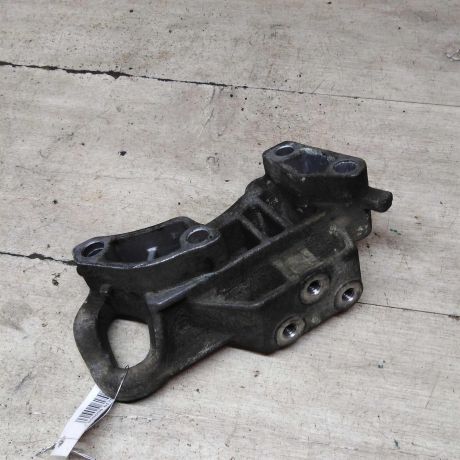 kronstein-krepleniia-dvigatelia-pravyi-ford-fusion-i-14-tdi-art-93890-big-2
