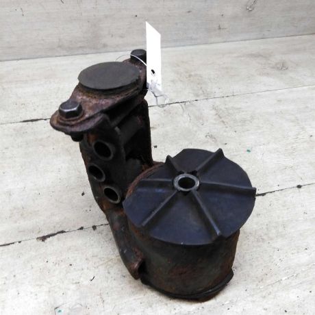 kronstein-dvigatelia-pravyi-hyundai-accent-ii-art-94187-big-1