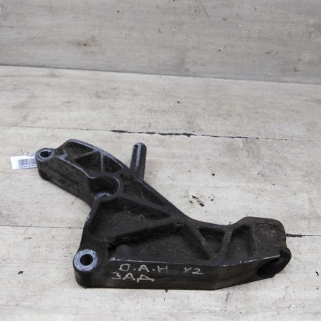 kronstein-dvigatelia-opel-astra-h-art-94842-big-0