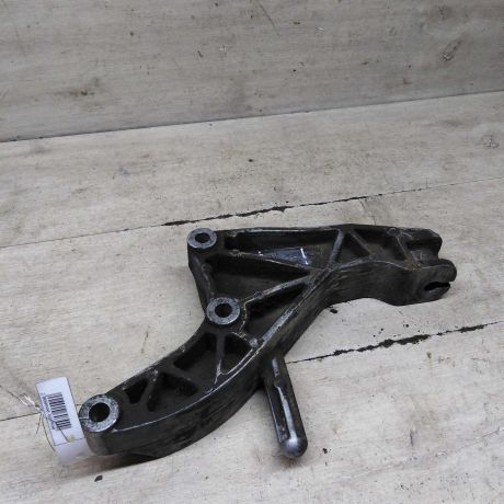 kronstein-dvigatelia-opel-astra-h-art-94842-big-3