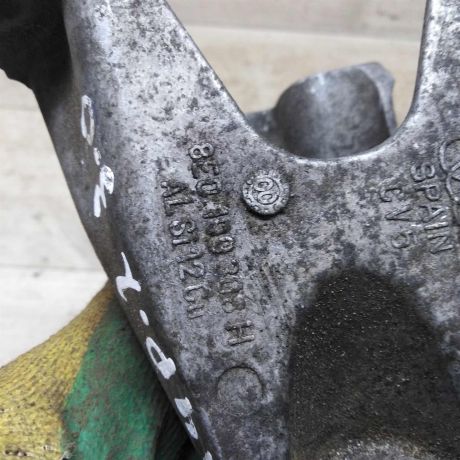 kronstein-dvigatelia-pravyi-audi-a4-b6-art-95209-big-1
