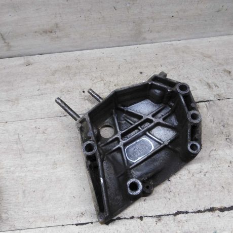 kronstein-krepleniia-dvigatelia-pravyi-renault-symbol-i-art-96788-big-0