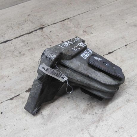 kronstein-dvigatelia-volvo-s80-art-97845-big-4