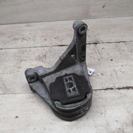 kronstein-dvigatelia-volvo-s80-art-97845-big-5